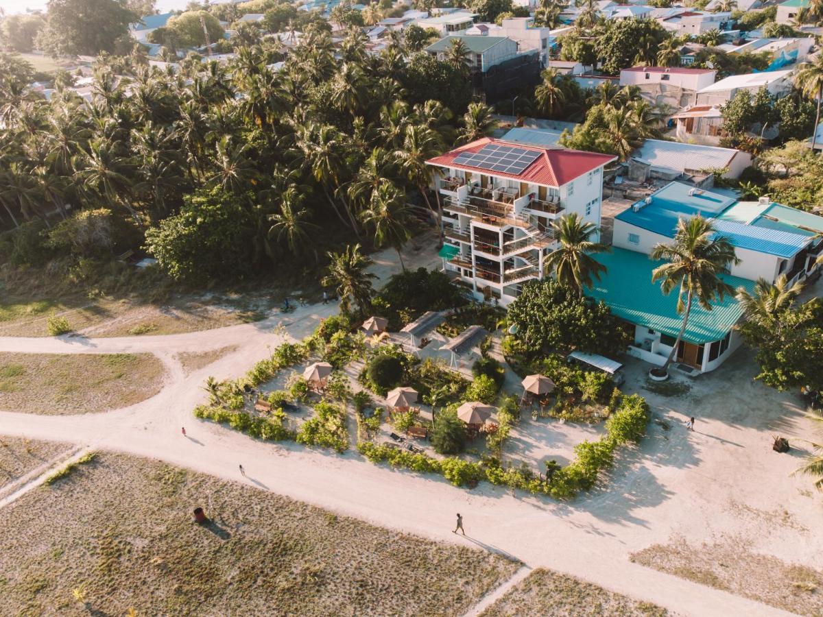 Reef Edge Thulusdhoo, Maldives Hotel Kültér fotó