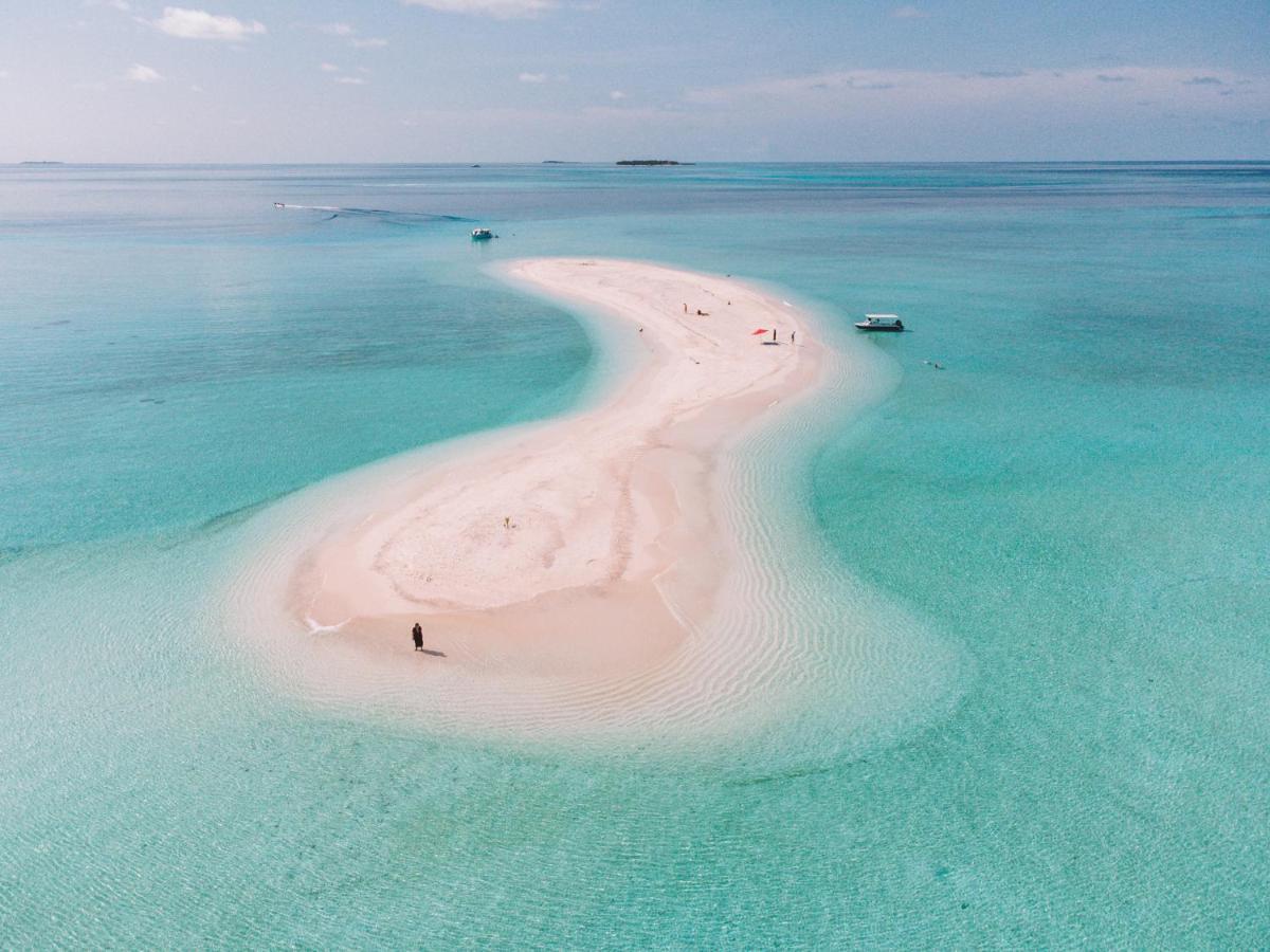 Reef Edge Thulusdhoo, Maldives Hotel Kültér fotó